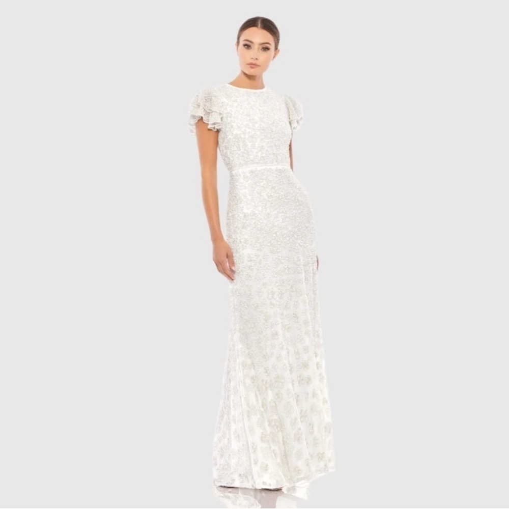 MAC DUGGAL 10748 High Neck Flutter Cap Sleeve Gown Size 4 NWT